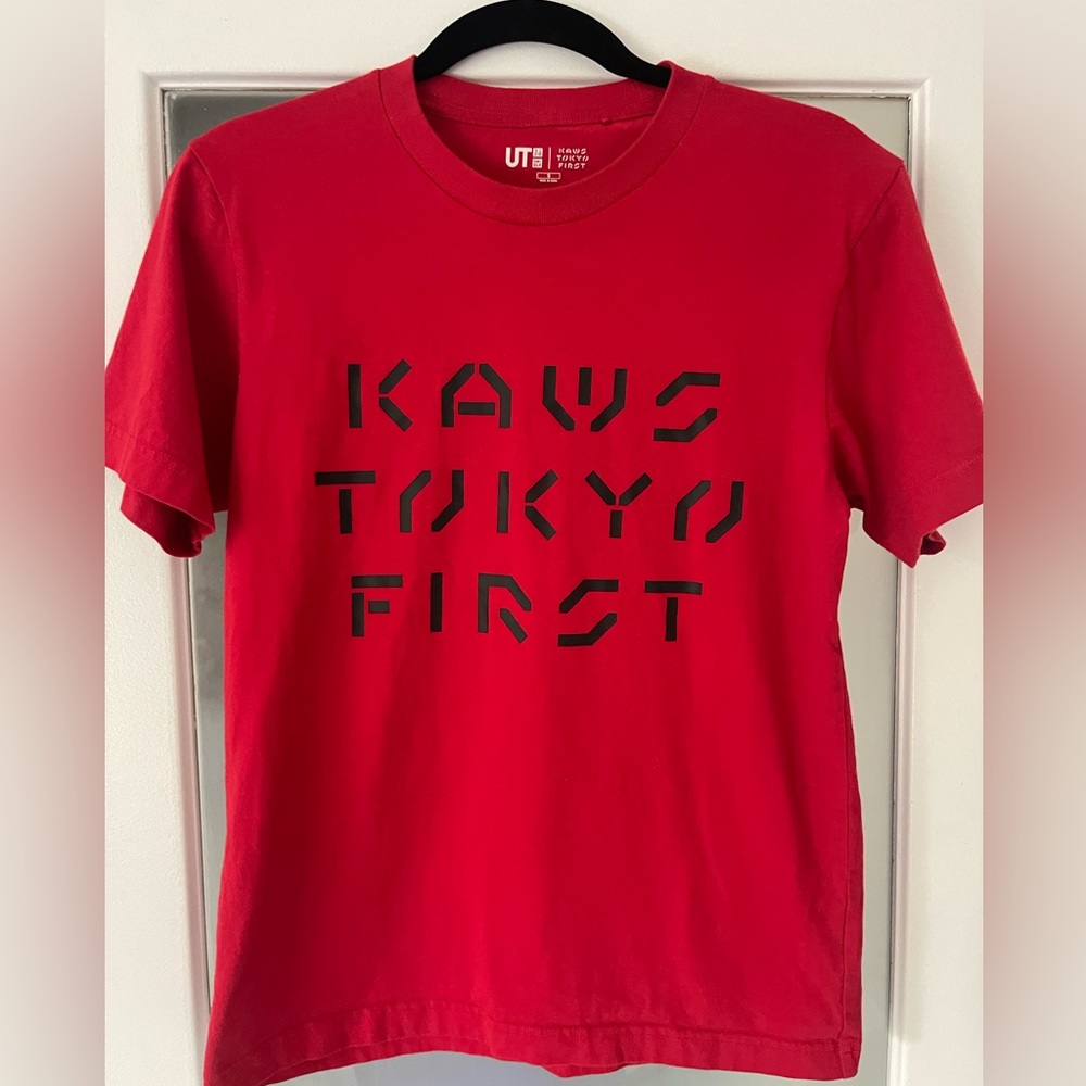Kaws Tokyo First x Uniqlo Tee in Red, Men's SZ S small high quality tshirt